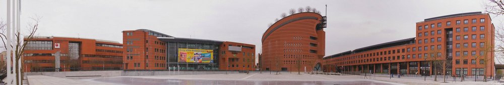 panoramique de La place des droits de l homme et du citoyen: la place des droits de l homme et du citoyen - jour x 1000